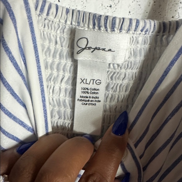 Chic Striped High Low Dress in White and Gray, XL Fits M/L - Picture 9 of 10